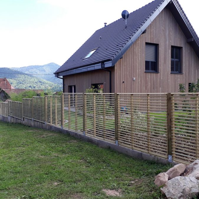 Cl&ocirc;tures rigides ou souples : quelle solution privil&eacute;gier pour un jardin s&eacute;curis&eacute; ? Wintzenheim
