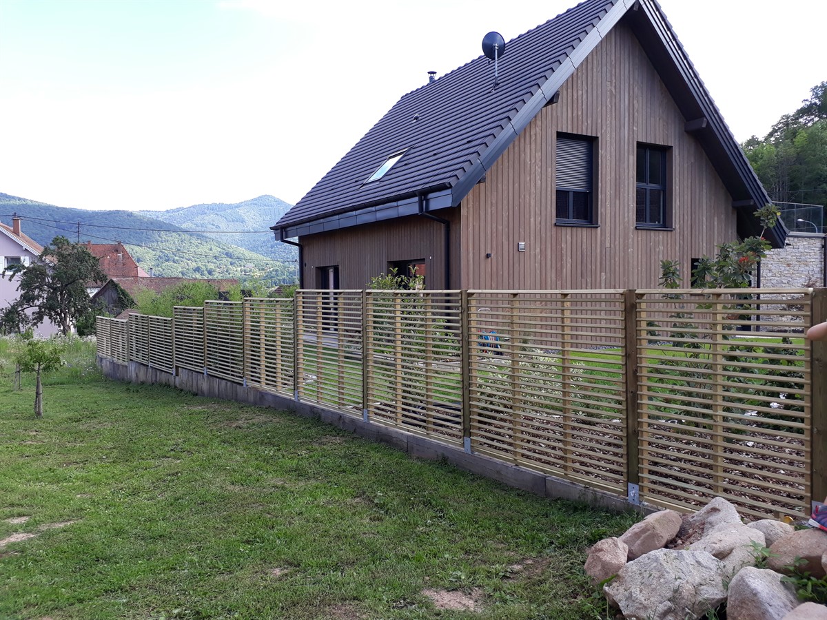 20170728_170149_1200X900 | www.jardin-design-68.fr Clôtures rigides ou souples : quelle solution privilégier pour un jardin sécurisé ? Wintzenheim