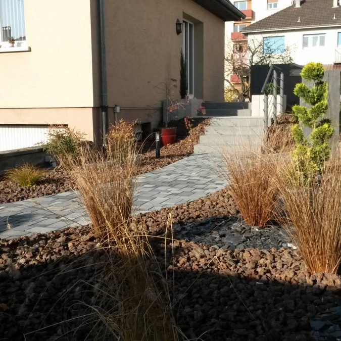 Entre pierre et plantes… un escalier principale !!! Ingersheim