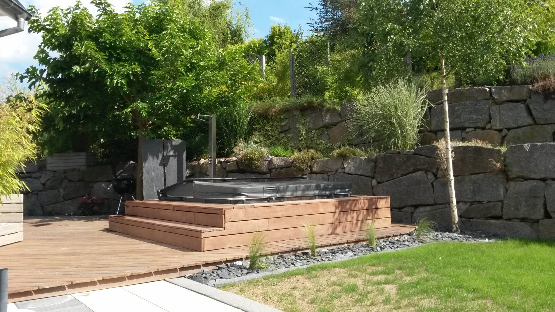Terrasse bois et jacuzzi Ribeauville