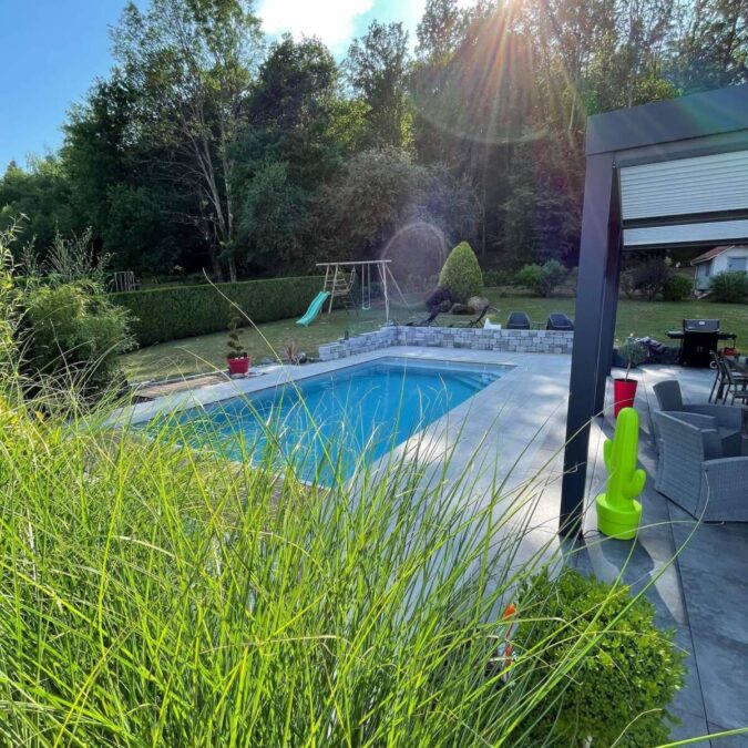 Quelles sont les grandes &eacute;tapes de la construction d’une piscine ? La Bresse