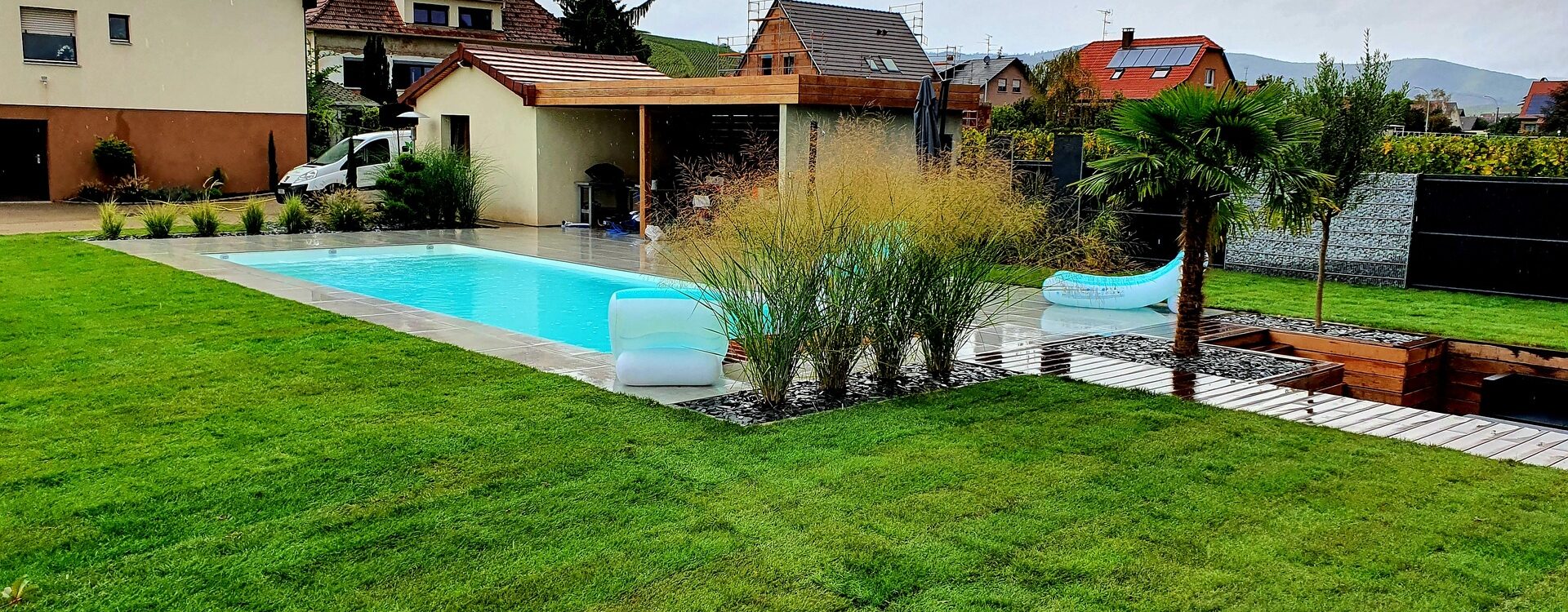 Quels sont les avantages du gazon de placage en rouleaux ? Rouffach